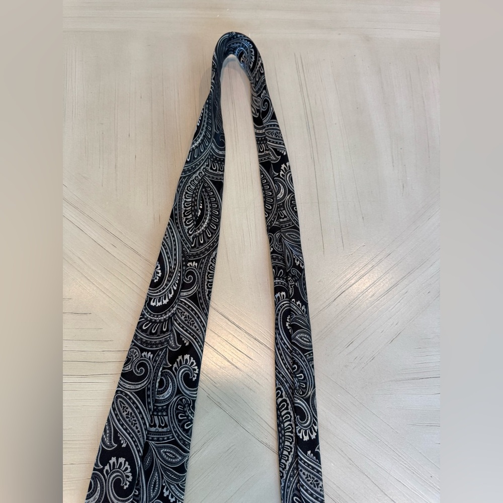 Donald J Trump Signature Collection Silk Men Tie Black - Like New! - Picture 9 of 13